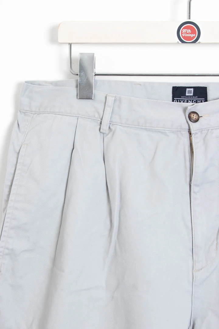 Givenchy Baggy Chino Shorts (W36) - Image 2