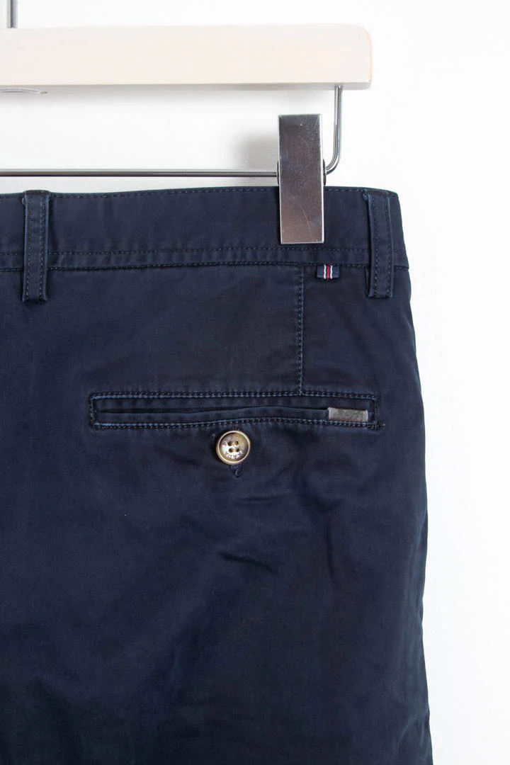 Prada Slim Fit Chino Trousers (W30 x L30) - Image 3